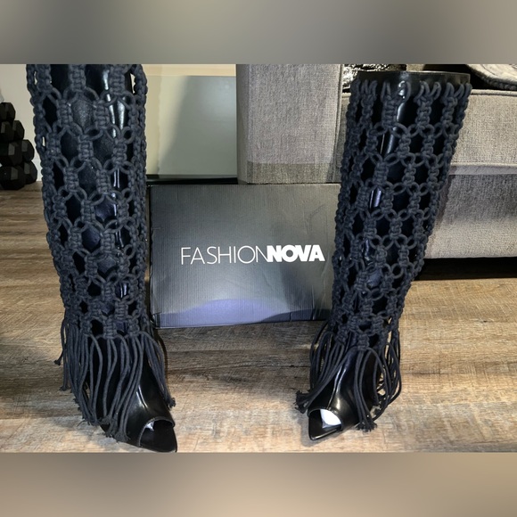 Fashion Nova - Summer Crochet Knee High Boots - Size 6 - Black - Picture 2 of 6
